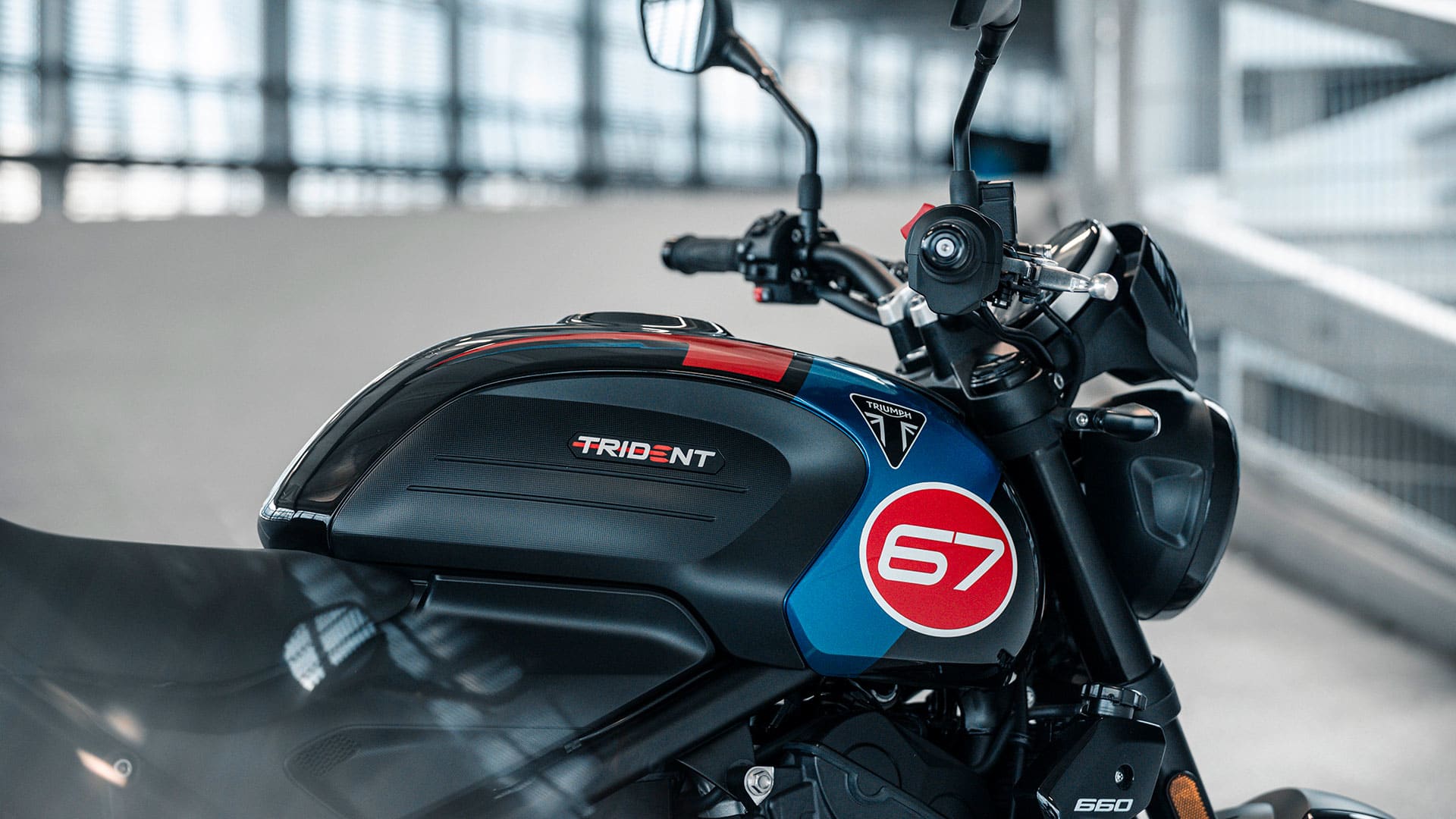 新型Trident 660 Triple Tribute Edition | For the Ride